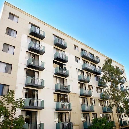 Mont Clare Boutique Apartments Perth Extérieur photo